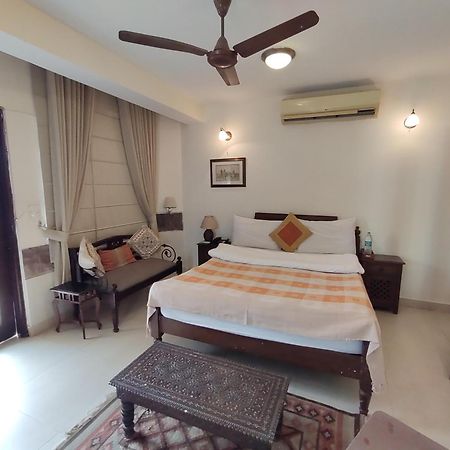 The Estate Villa New Delhi Extérieur photo