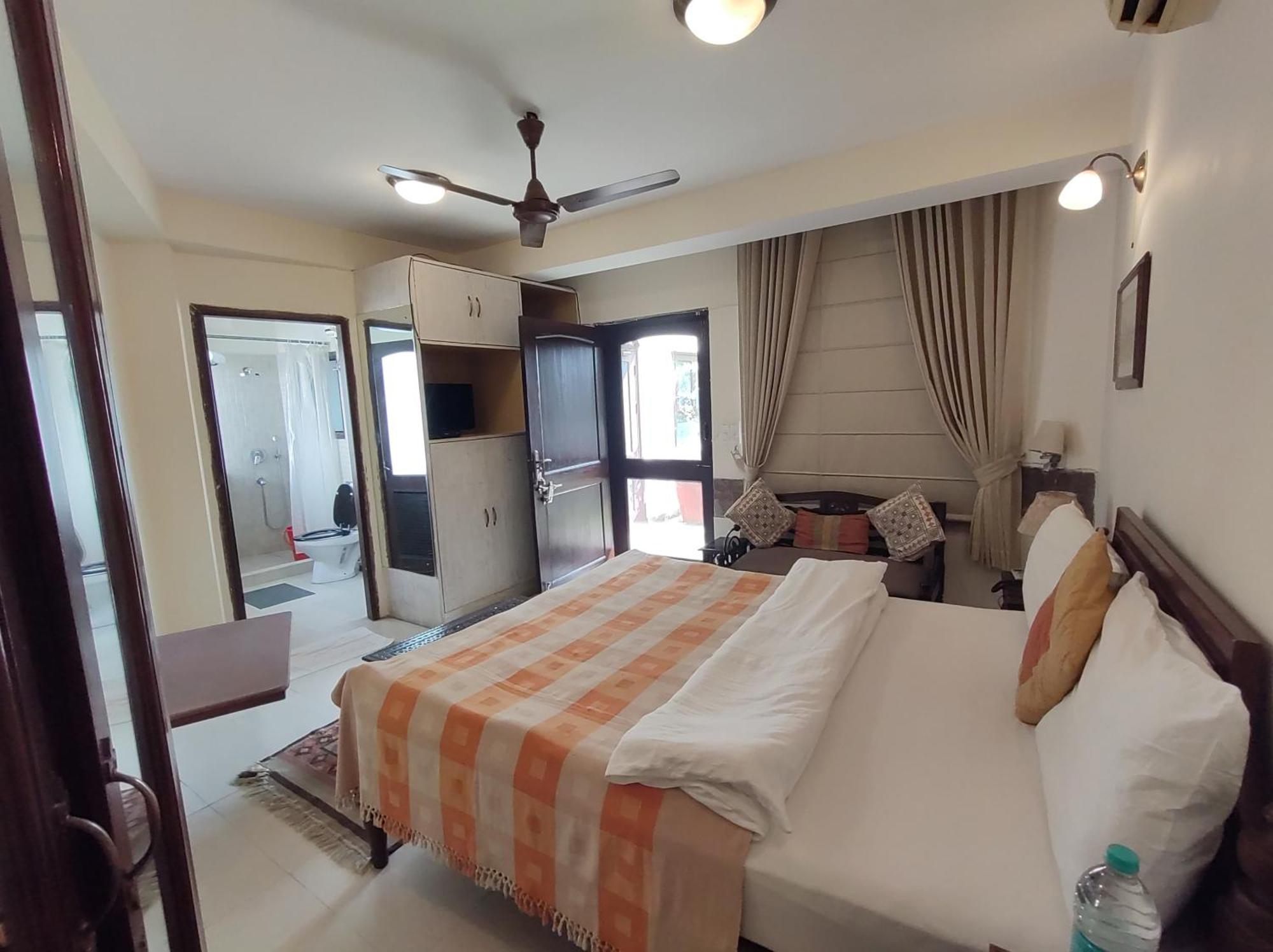 The Estate Villa New Delhi Extérieur photo