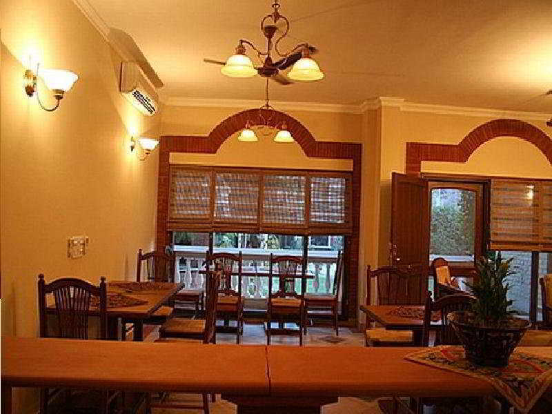 The Estate Villa New Delhi Extérieur photo
